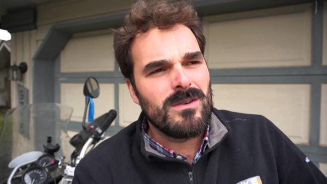 Un Alto en el Camino